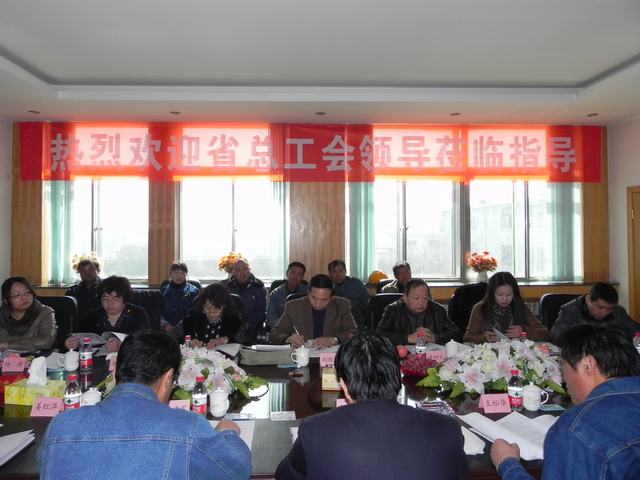 深入車間班組、&ldquo;零距離&rdquo;接觸職工、體驗(yàn)職工生活、傾聽職工心聲